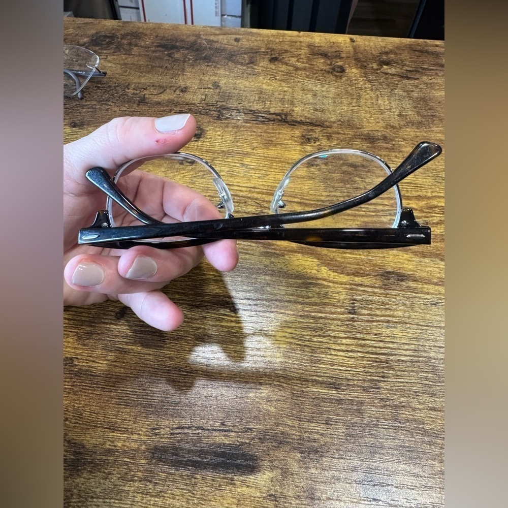 RAYBAN Stylish Black and Silver Glasses - Picture 3 of 4